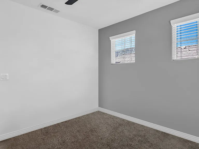 52273 Rosewood Ln — Photo 36