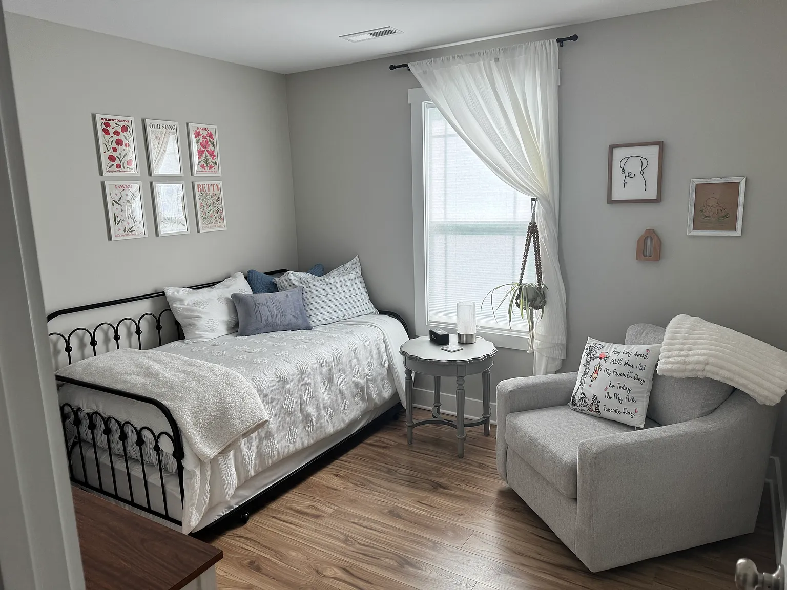 3 bed, 952 sqft, $1,500 — Photo 4