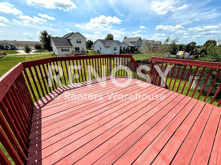8228 Dakota Dr — Photo 18