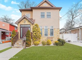 45 Elmwood Ave, Staten Island, NY