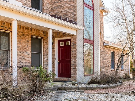 3rd image of 1783 Ireland Rd