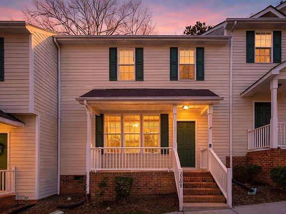 5th image of 2209 Long Pine Ln