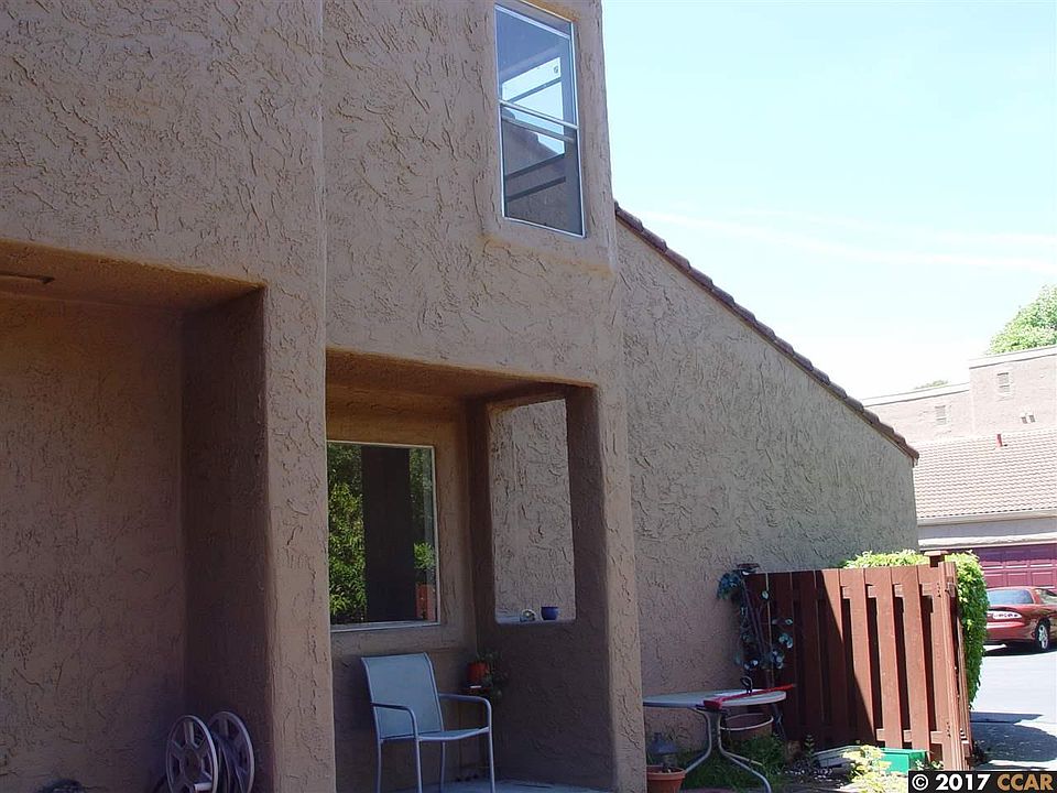 1st image of 24 Campo Verde Cir