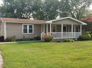 109 W Harrison St, Clinton, IN 47842