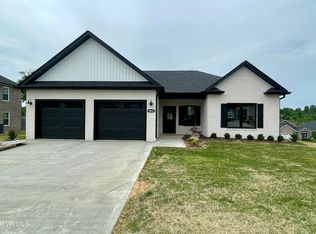 4064 Maize Pl, Piney Flats, TN 37686