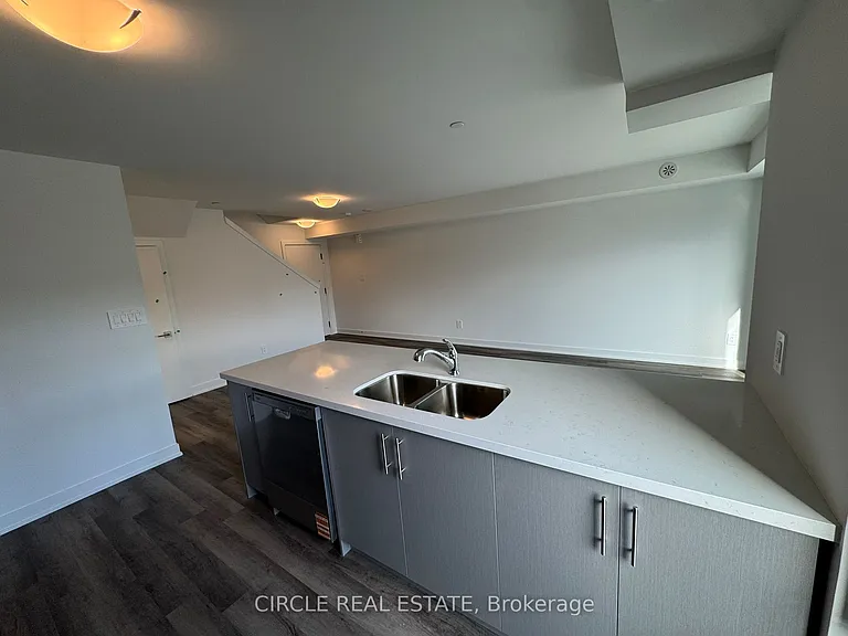 35 Romilly Ave #6 — Photo 6