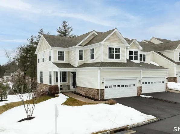 1 Arrowwood Court #1, Middlebury, CT 06762