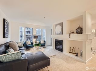 4343 Roosevelt Way NE APT 405, Seattle, WA