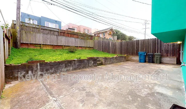 31 Crestline Ave — Photo 23