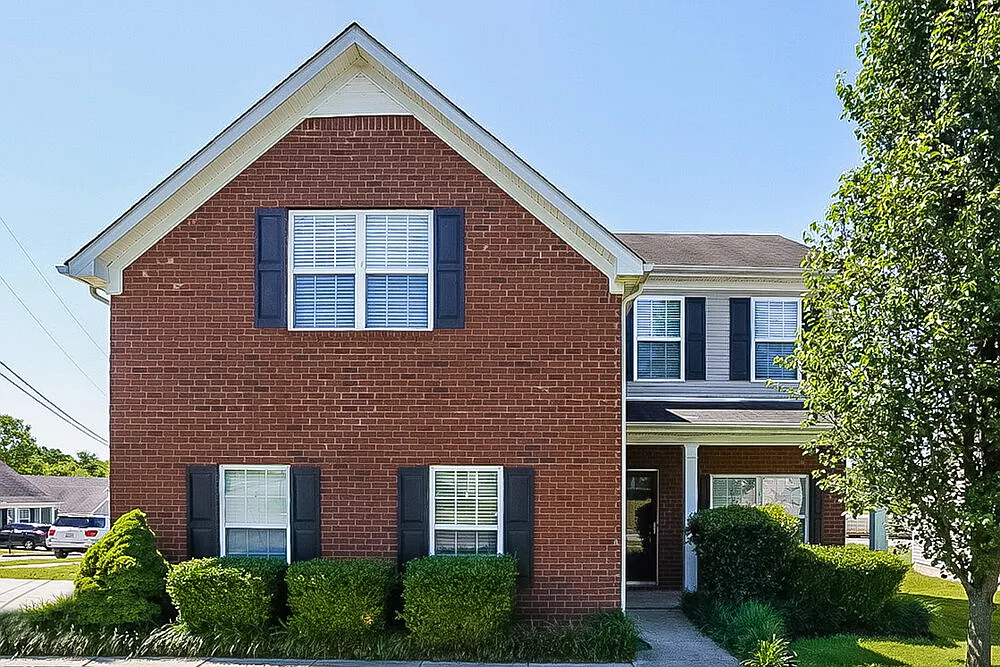 3 bed, 2.5 bath, 2142 sqft, $3,620 — Photo 1
