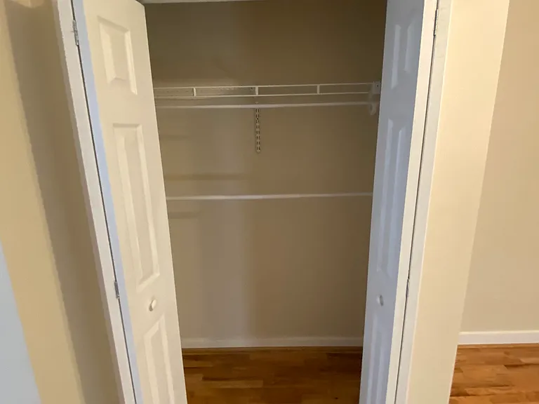 3200 Rosewood Ave — Photo 10