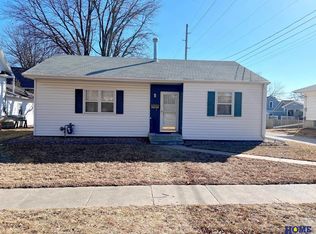221 Jackson Ave, Seward, NE 68434