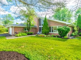 26523 S Woodlawn Ave, Crete, IL 60417