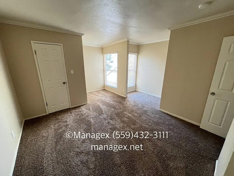 7166 N Fruit Ave #156 — Photo 11