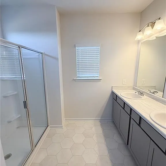 1017 Stiles Ct — Photo 10