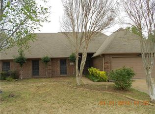 6910 Spring River Rd, Memphis, TN 38141