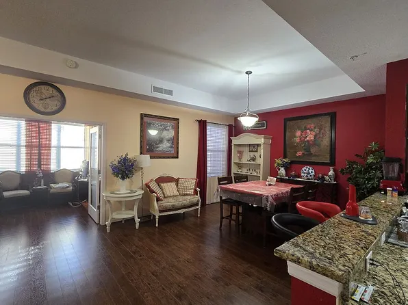 630 Wells Ct Unit 402, Clearwater, FL 33756