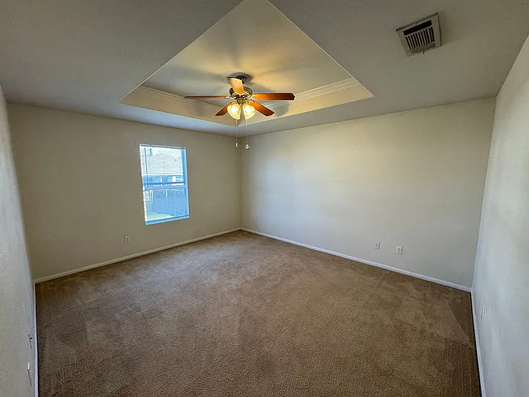 6600 Taree Loop — Photo 14
