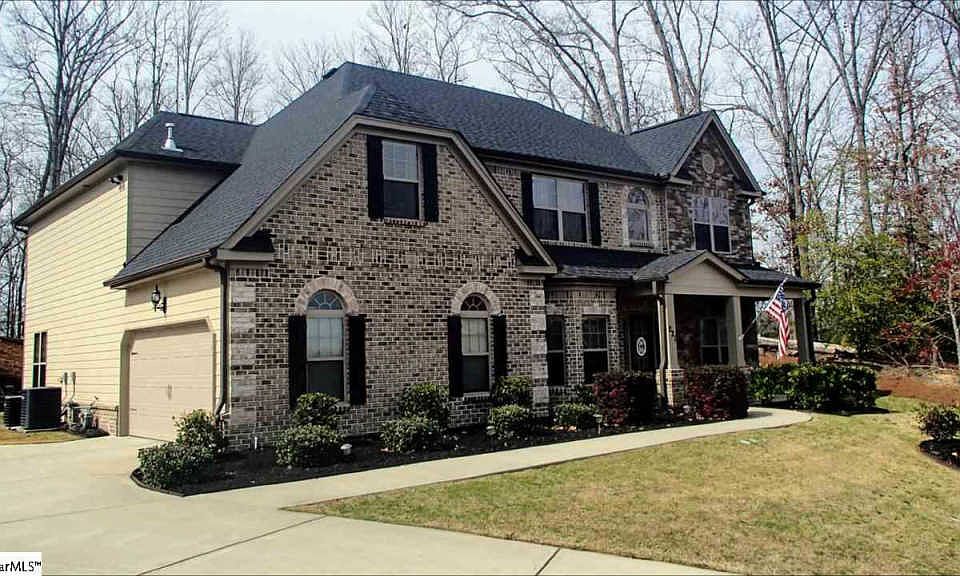 2nd image of 221 Dante Ln