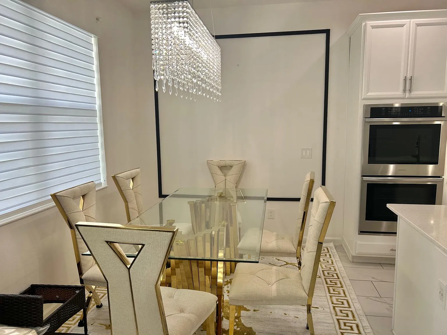 4 bed, 2408 sqft, $2,700 — Photo 3