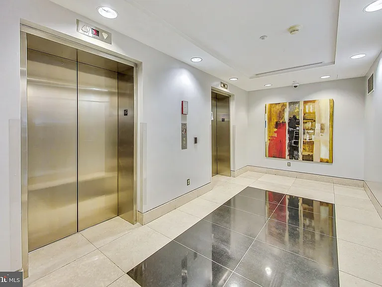 1150 K St NW #1008 — Photo 5