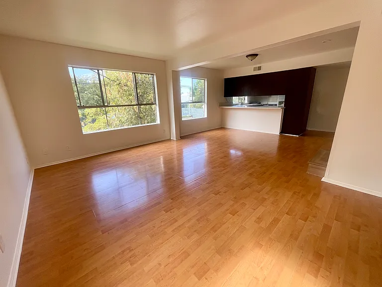 613 E Palmer Ave #1 — Photo 5