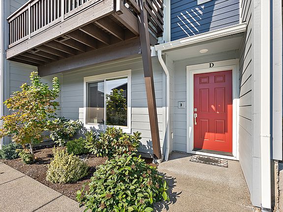 2nd image of 17525 110th Ave E #D