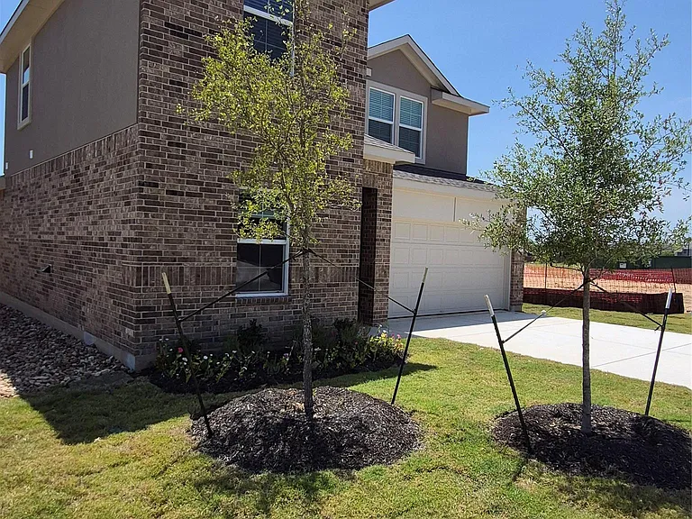 1816 Dandy Brush Dr — Photo 2