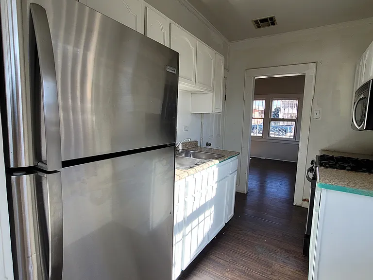 3804 Nations Ave — Photo 6