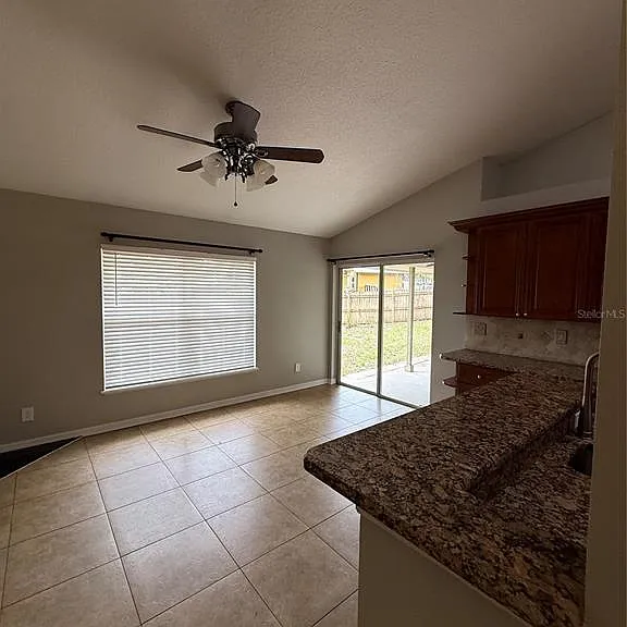 17802 Jefferson St — Photo 14