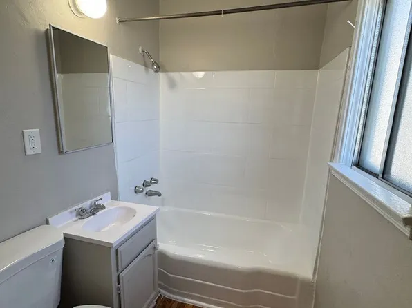 1346 S Crenshaw Blvd #5, Los Angeles, CA 90019