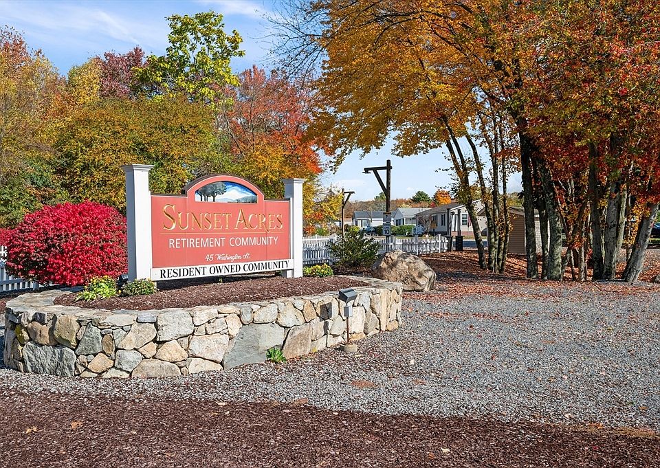 1st image of 4 Garden Ln