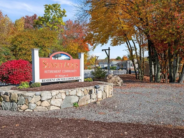 4 Garden Ln, Plainville, MA 02762