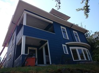 2115 NE 55th St, Seattle, WA 98105