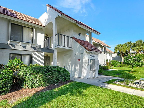 2nd image of 5540 Fairway Park Drive #102