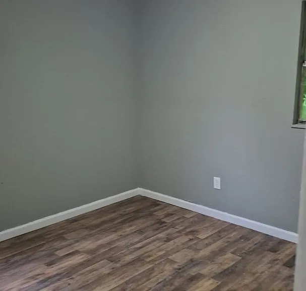 311 W Thomas Ct — Photo 1
