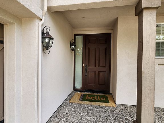3rd image of 1761 Langholm Way