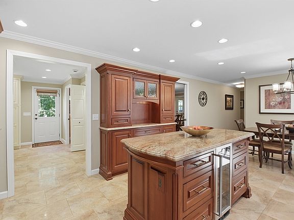 5th image of 441 Inverness Ln