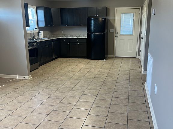 5th image of 474 Dana Ave