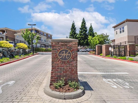 2nd image of 600 Moon Cir