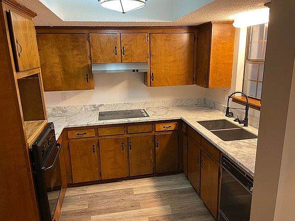 4th image of 305 Halcott Dr APT 135