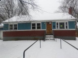 31 Karen St, Lowell, MA 01851