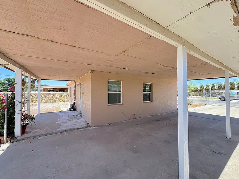 7816 Santa Monica Ct — Photo 20