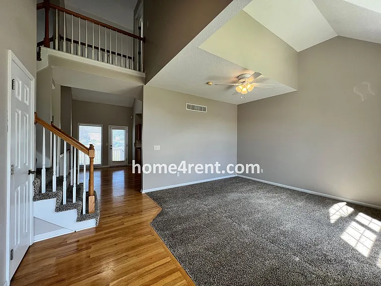 8310 NW 77th Ter — Photo 3