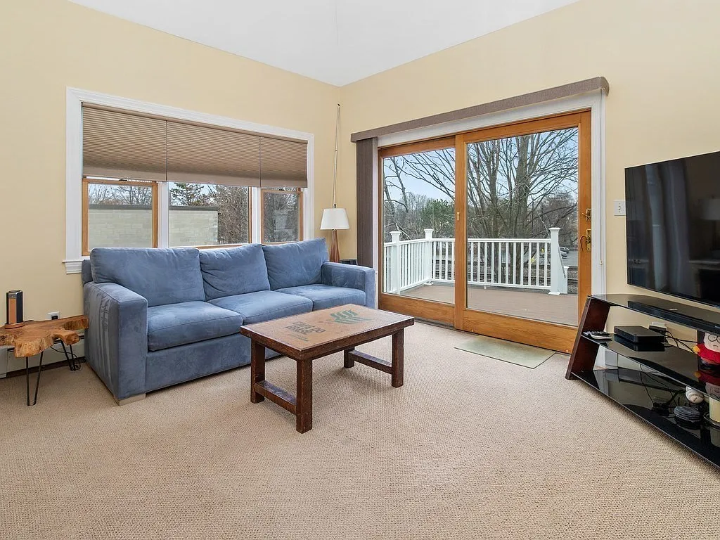 2 bed, $2,495 — Photo 3