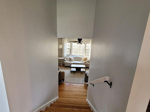 5th image of 500 Hayes Dr