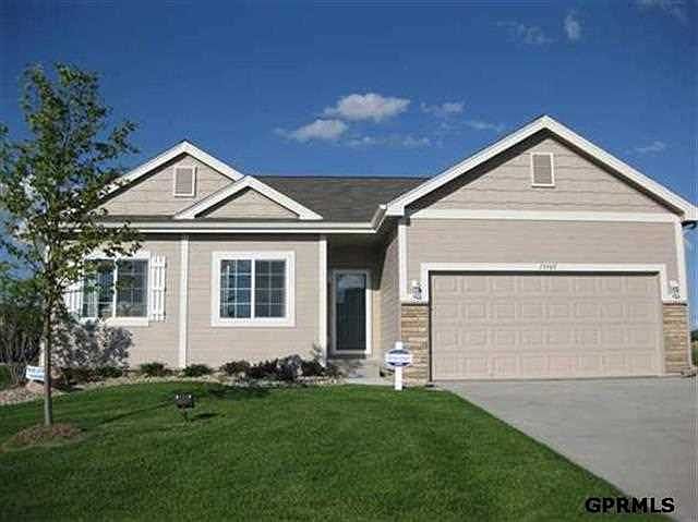 1st image of 8613 S 69th St