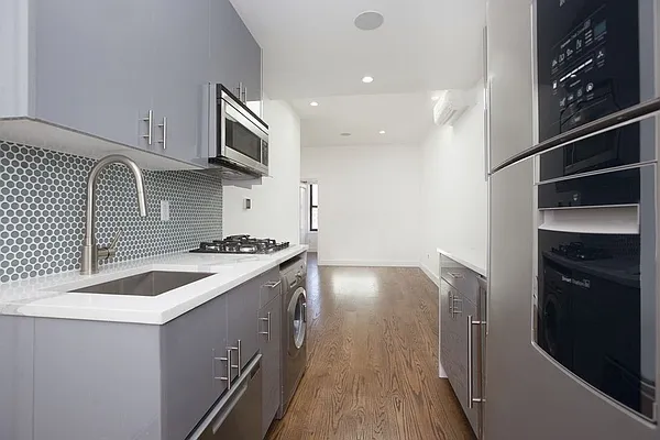 Rented by Living New York | media 19