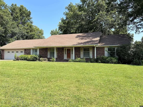 175 Weldon Dr, Martin, TN 38237
