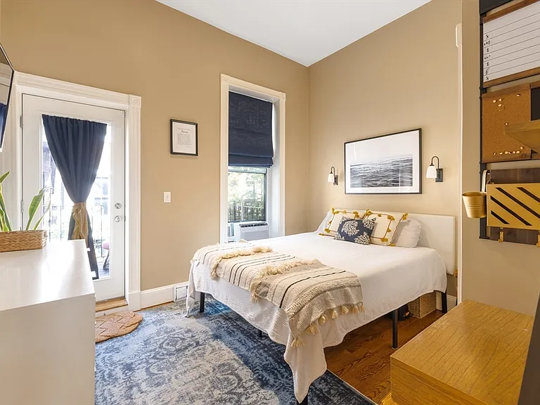 31 Hanson St #3 — Photo 7